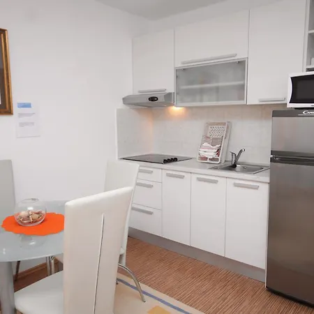 Apartment 3283c